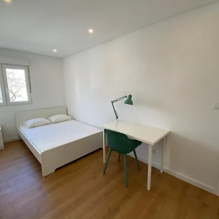 Carcavelos Beach Walking Distance Guest house