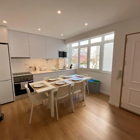 Guest house Carcavelos Beach Walking Distance Oeiras